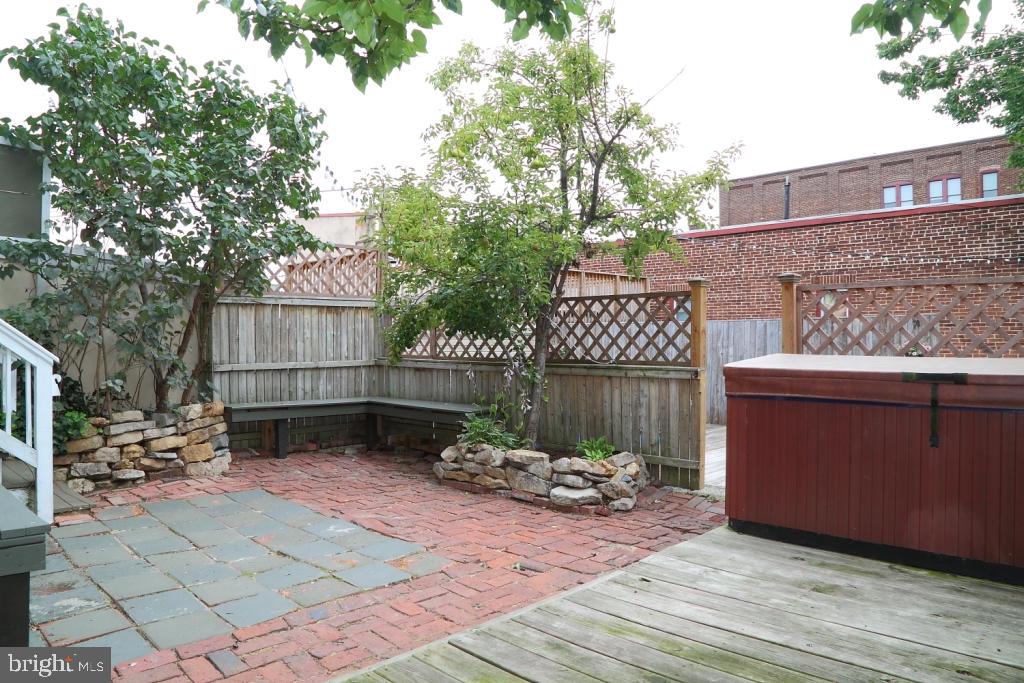 LANCASTER - Residential