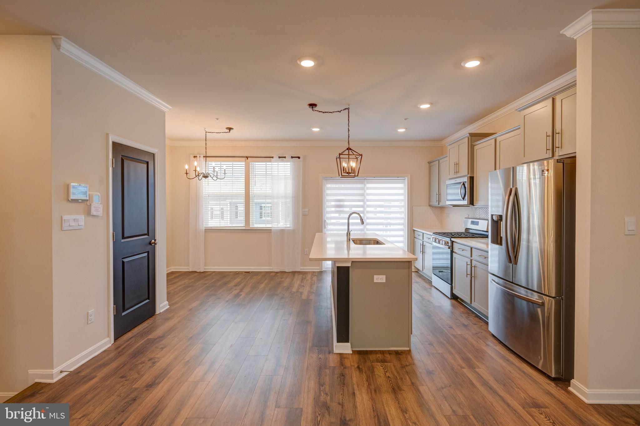 5059 SILVER OAK DRIVE