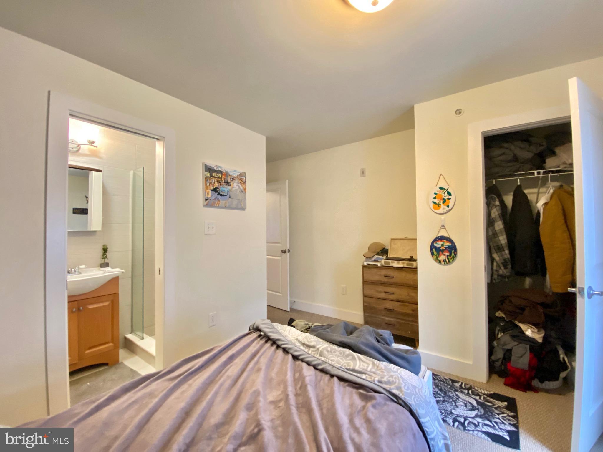 TEMPLE UNIVERSITY - Residential Lease