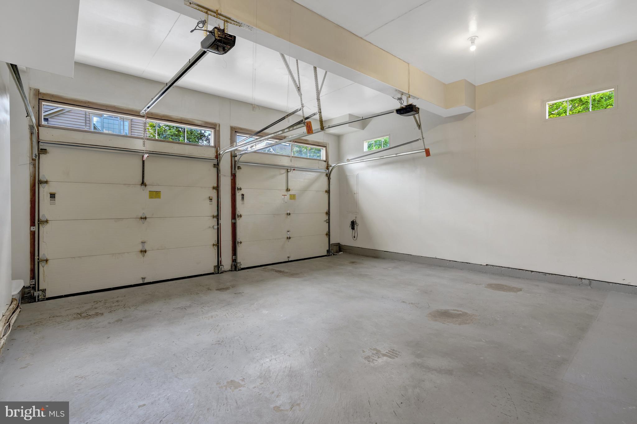 MAPLE TRACE - Residential