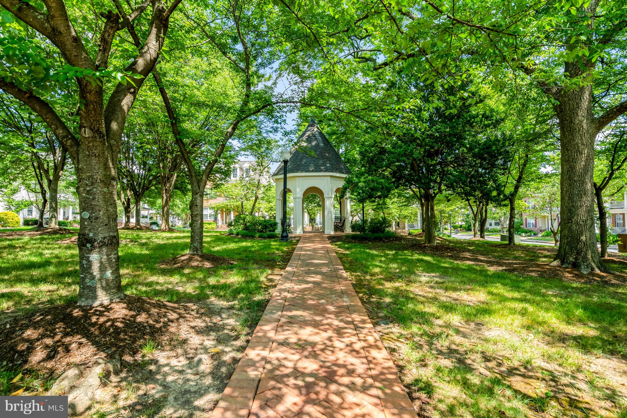 MAPLE TRACE - Residential