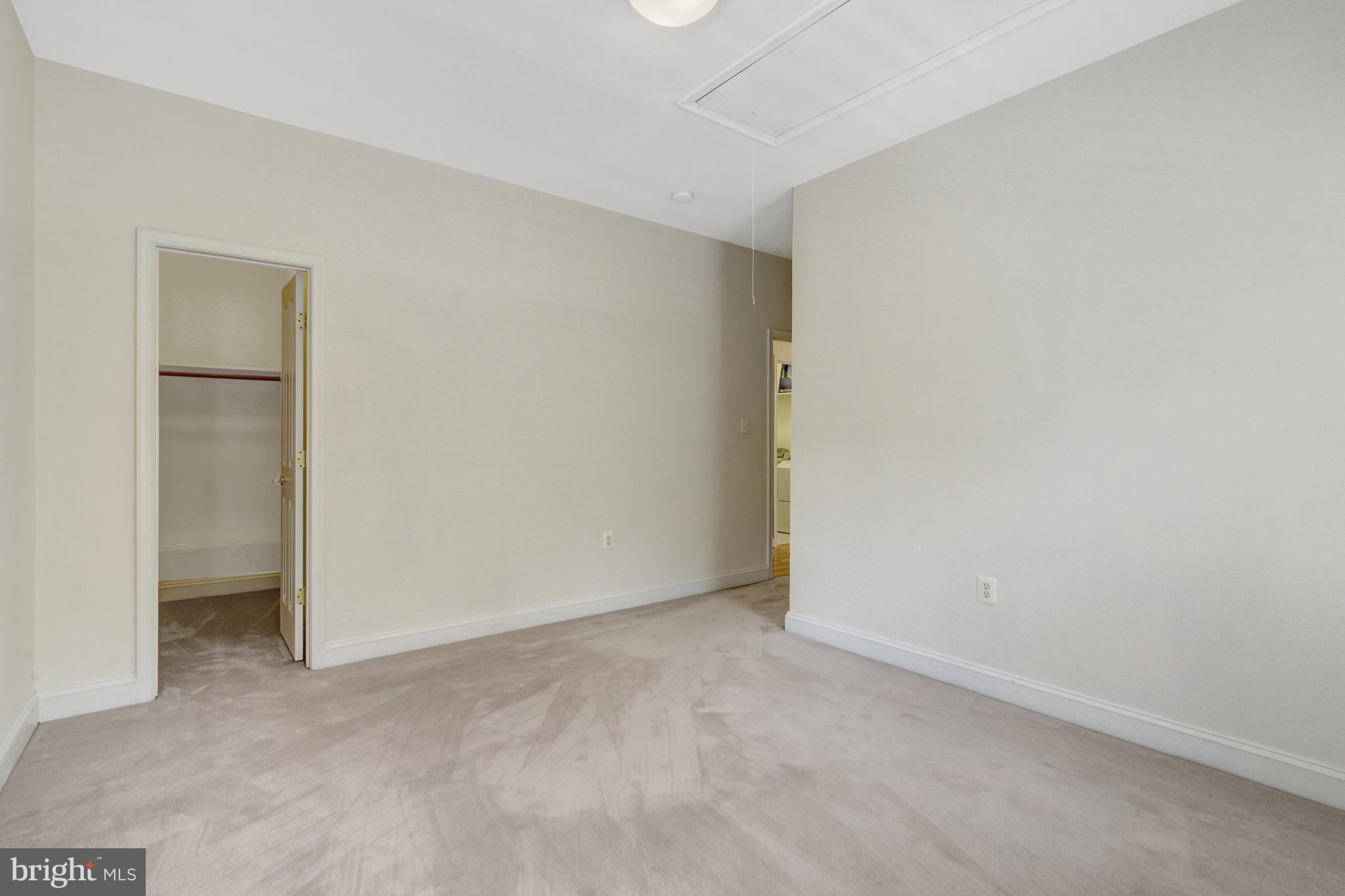 MAPLE TRACE - Residential