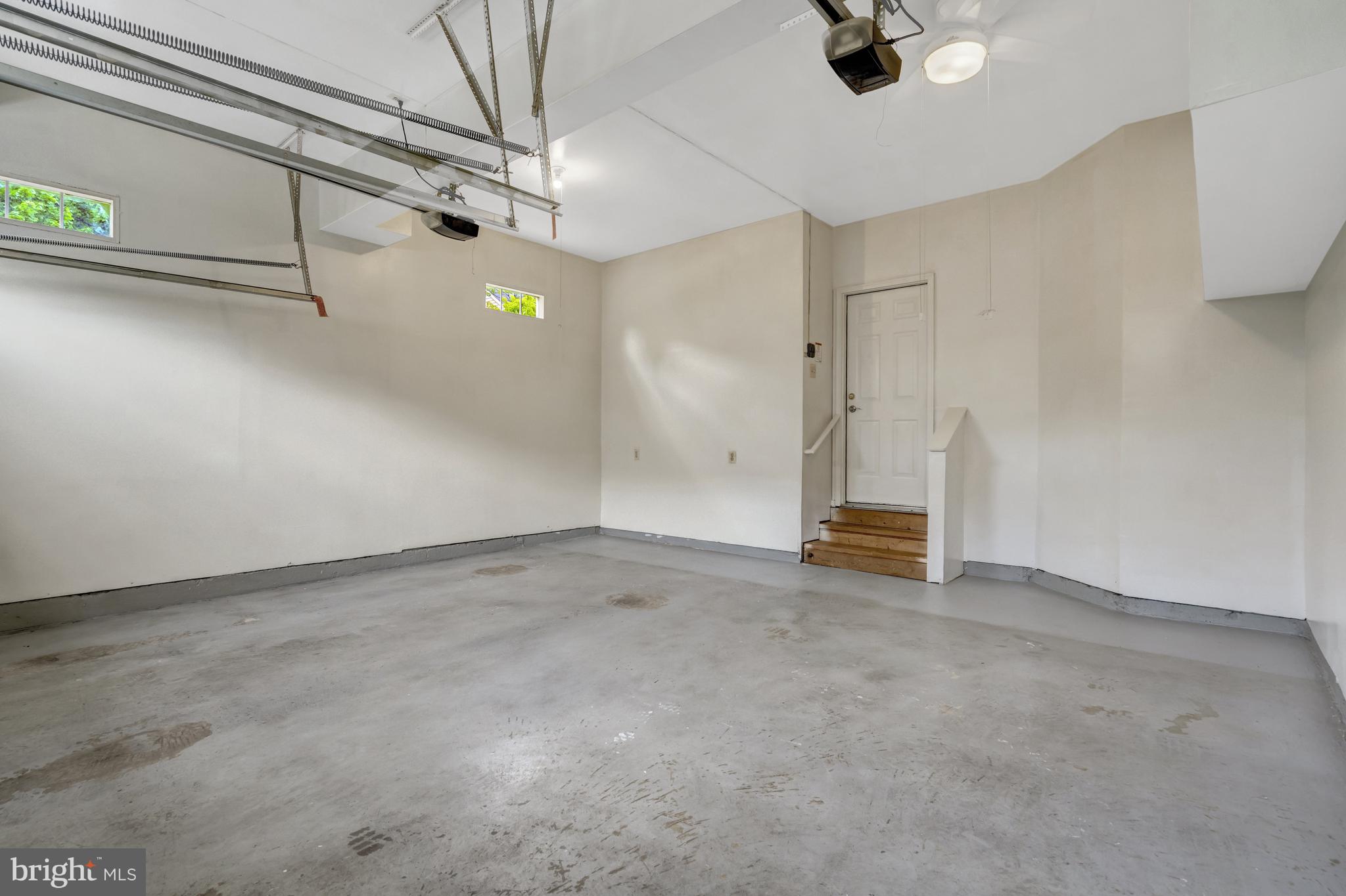 MAPLE TRACE - Residential