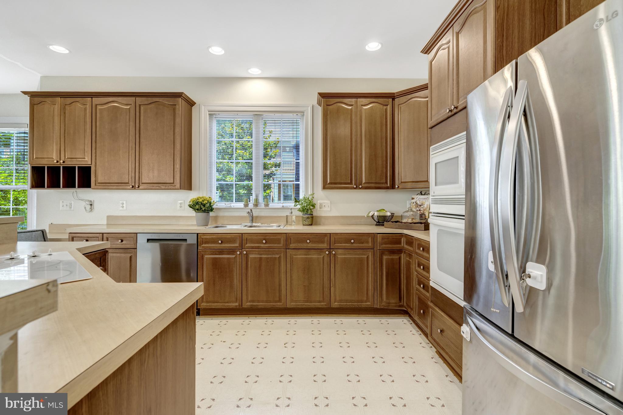 MAPLE TRACE - Residential