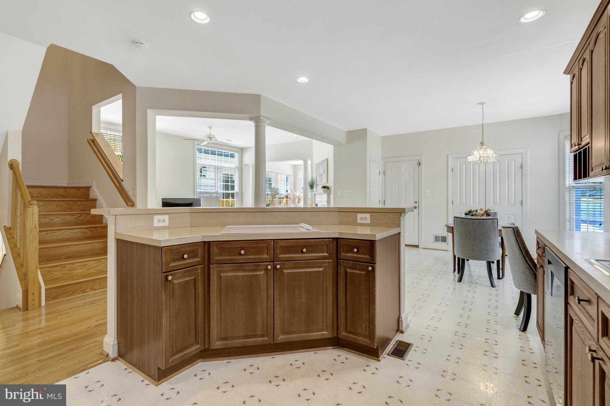 MAPLE TRACE - Residential