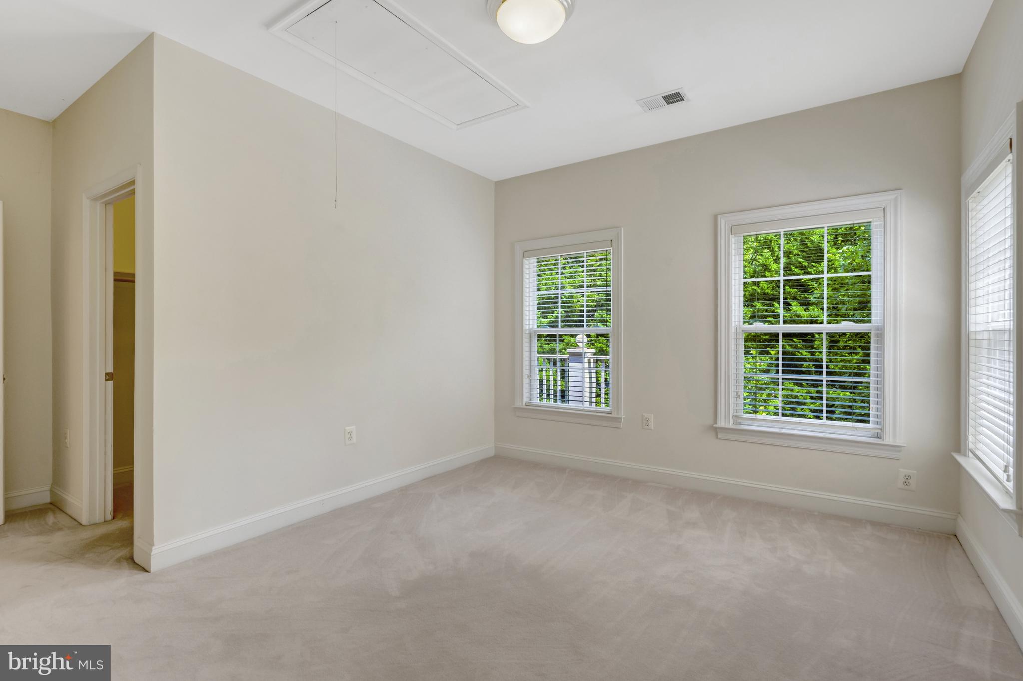 MAPLE TRACE - Residential