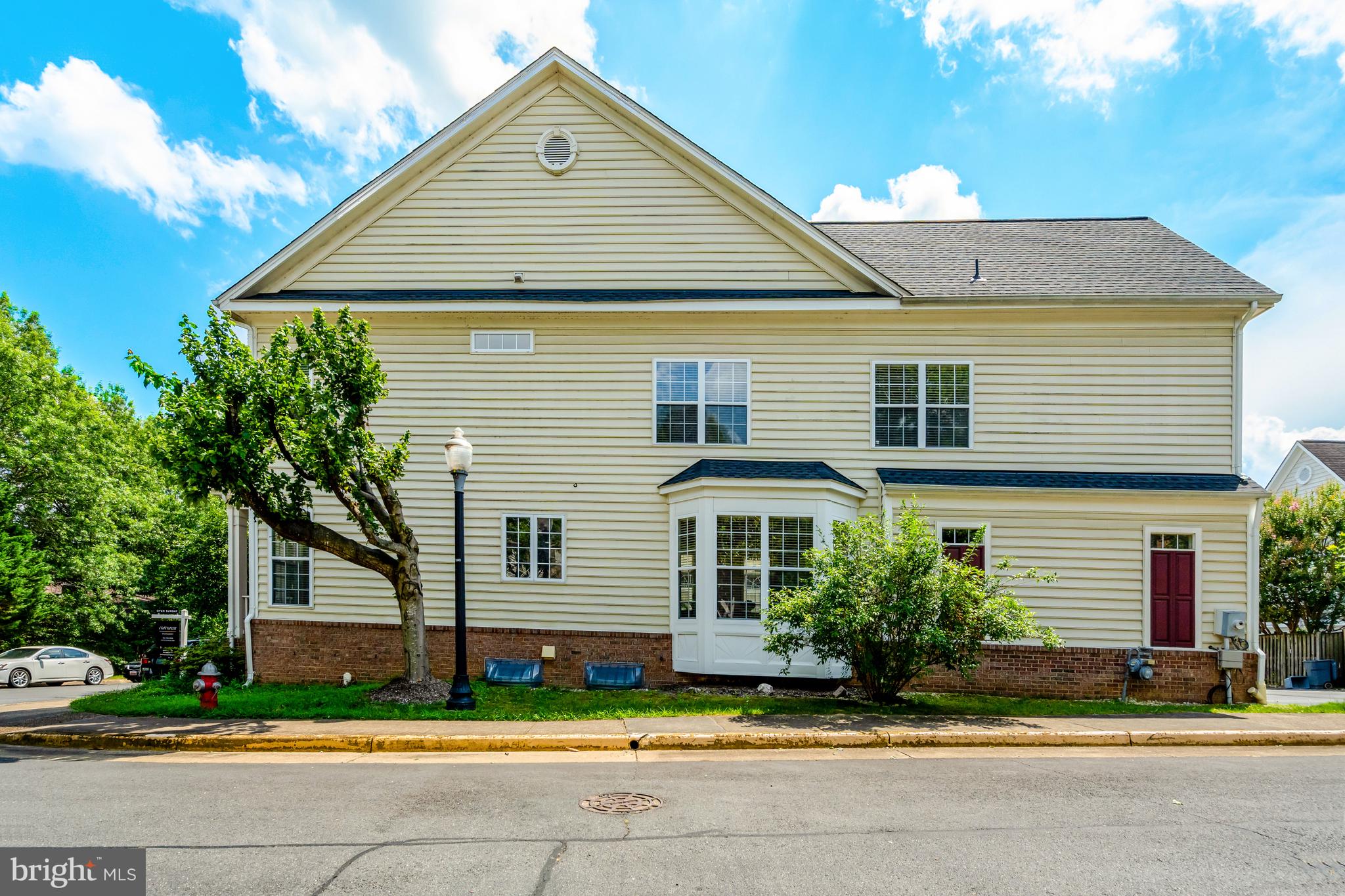 MAPLE TRACE - Residential