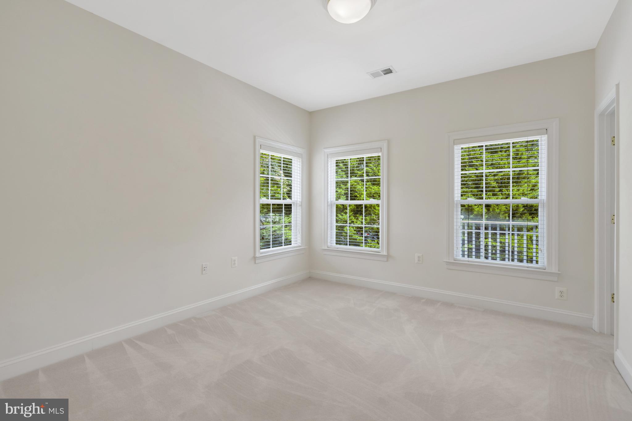 MAPLE TRACE - Residential