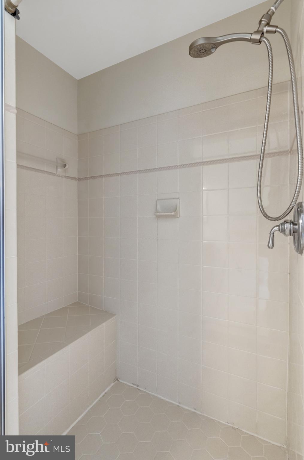 MAPLE TRACE - Residential