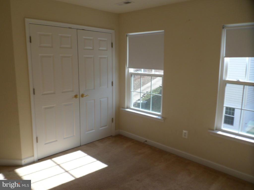 ACADEMY HILLS - Residential Lease