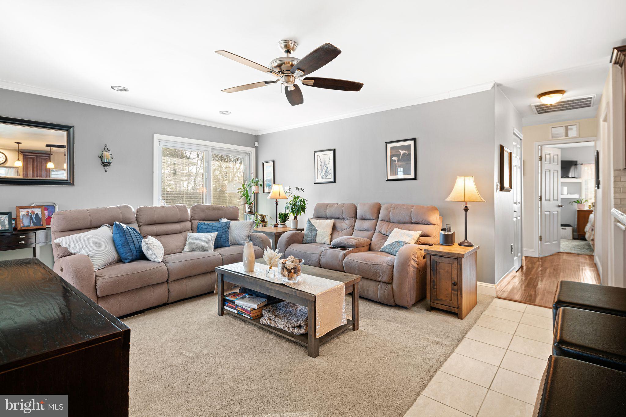 LEVITTOWN - Residential