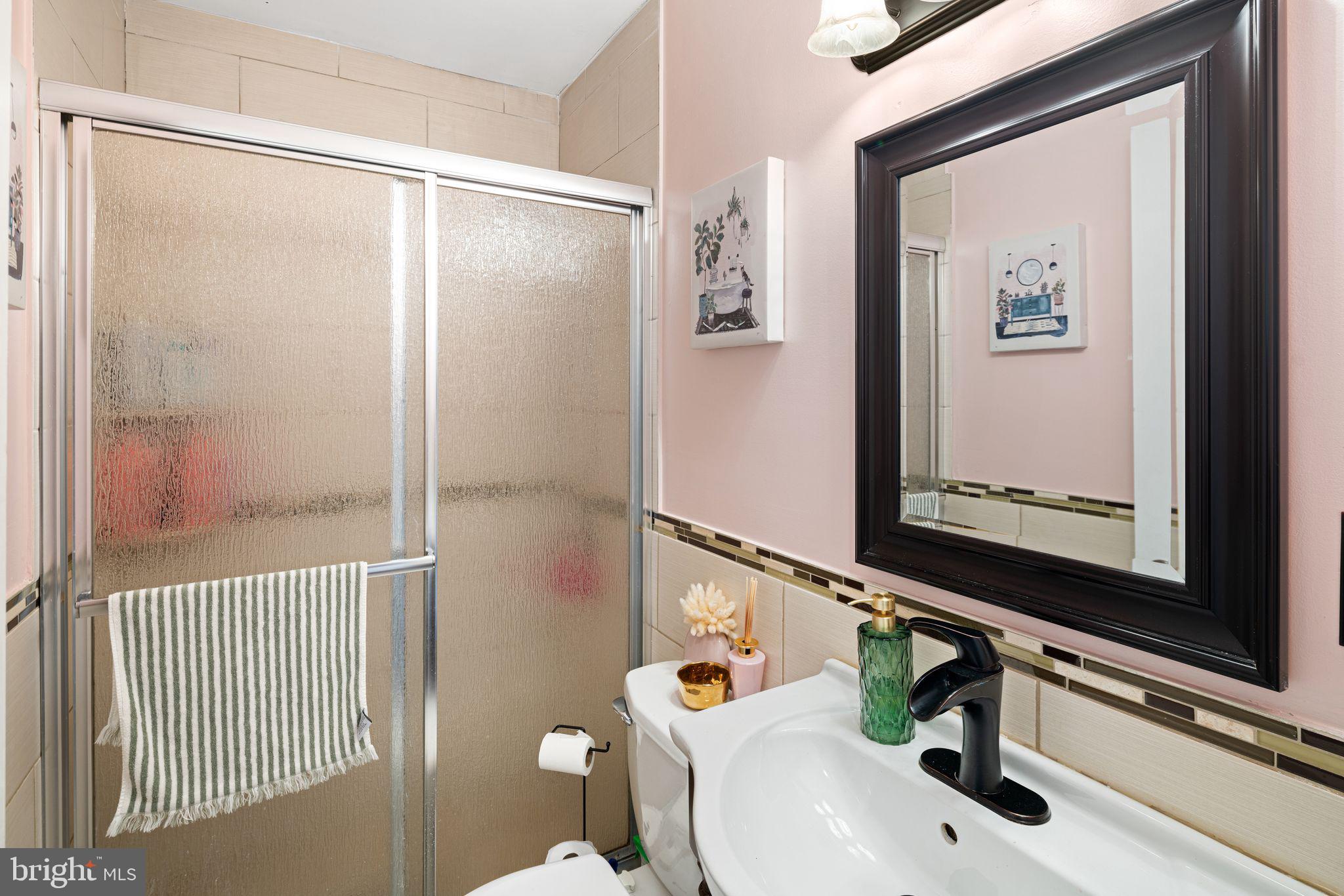 LEVITTOWN - Residential