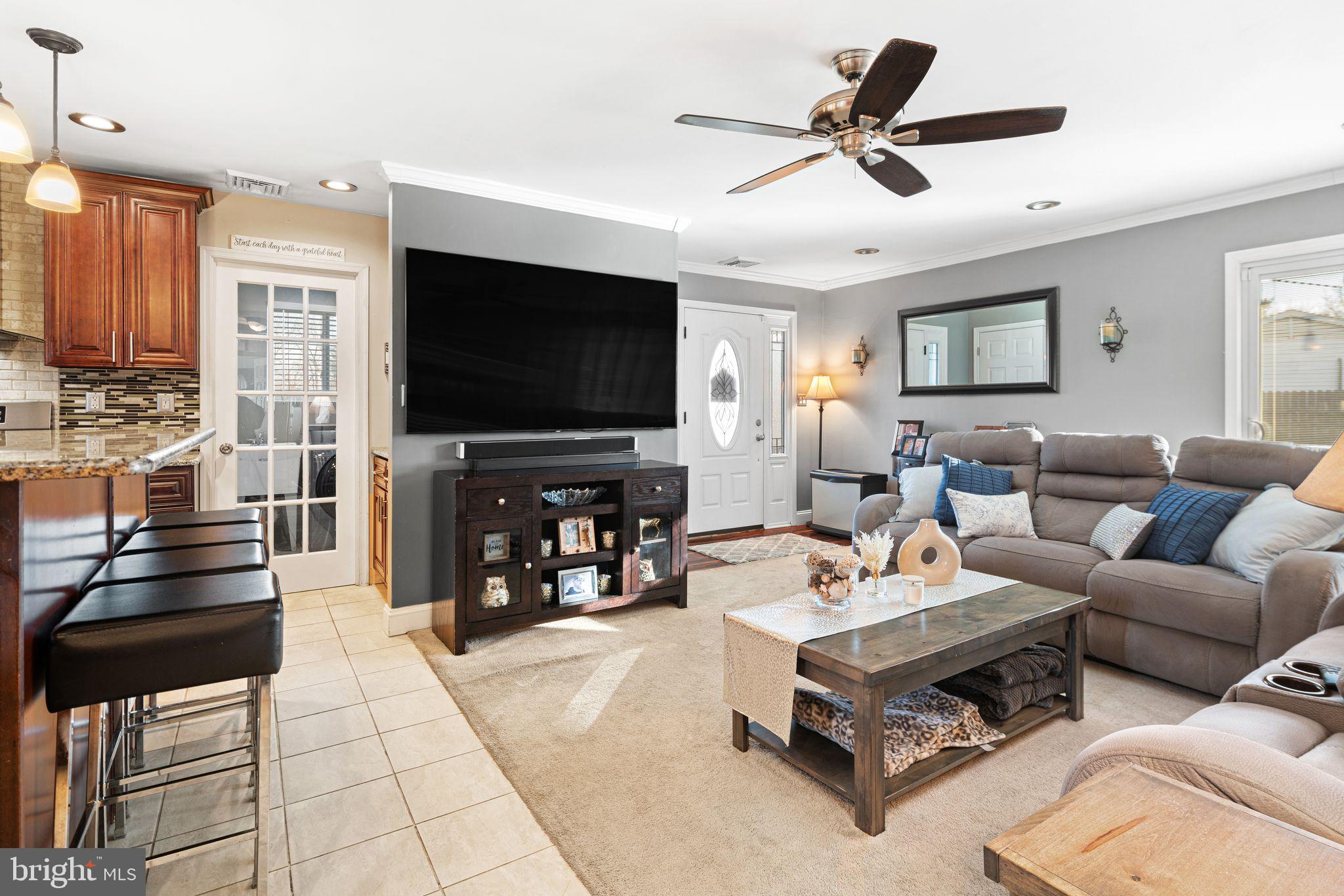 LEVITTOWN - Residential