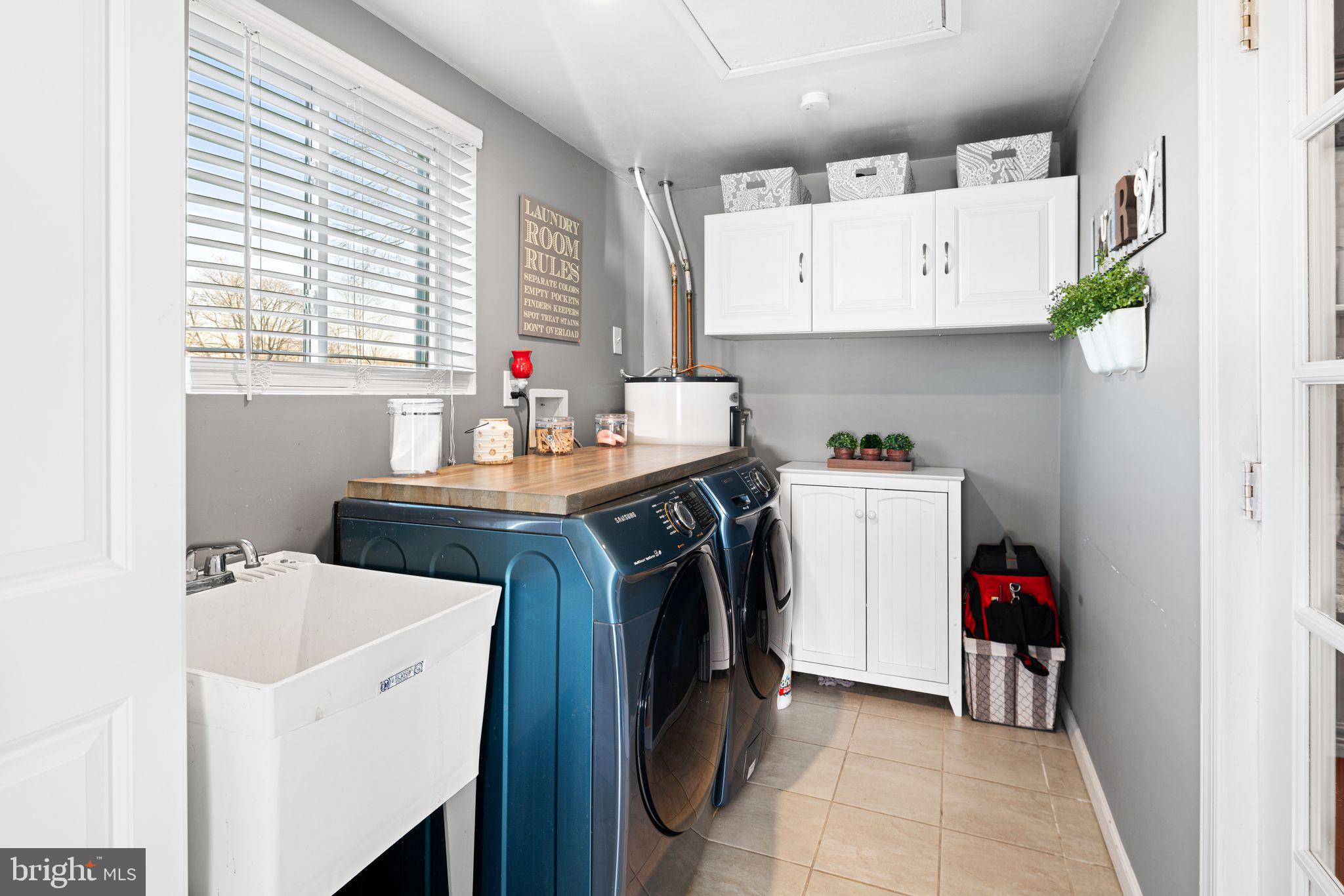 LEVITTOWN - Residential