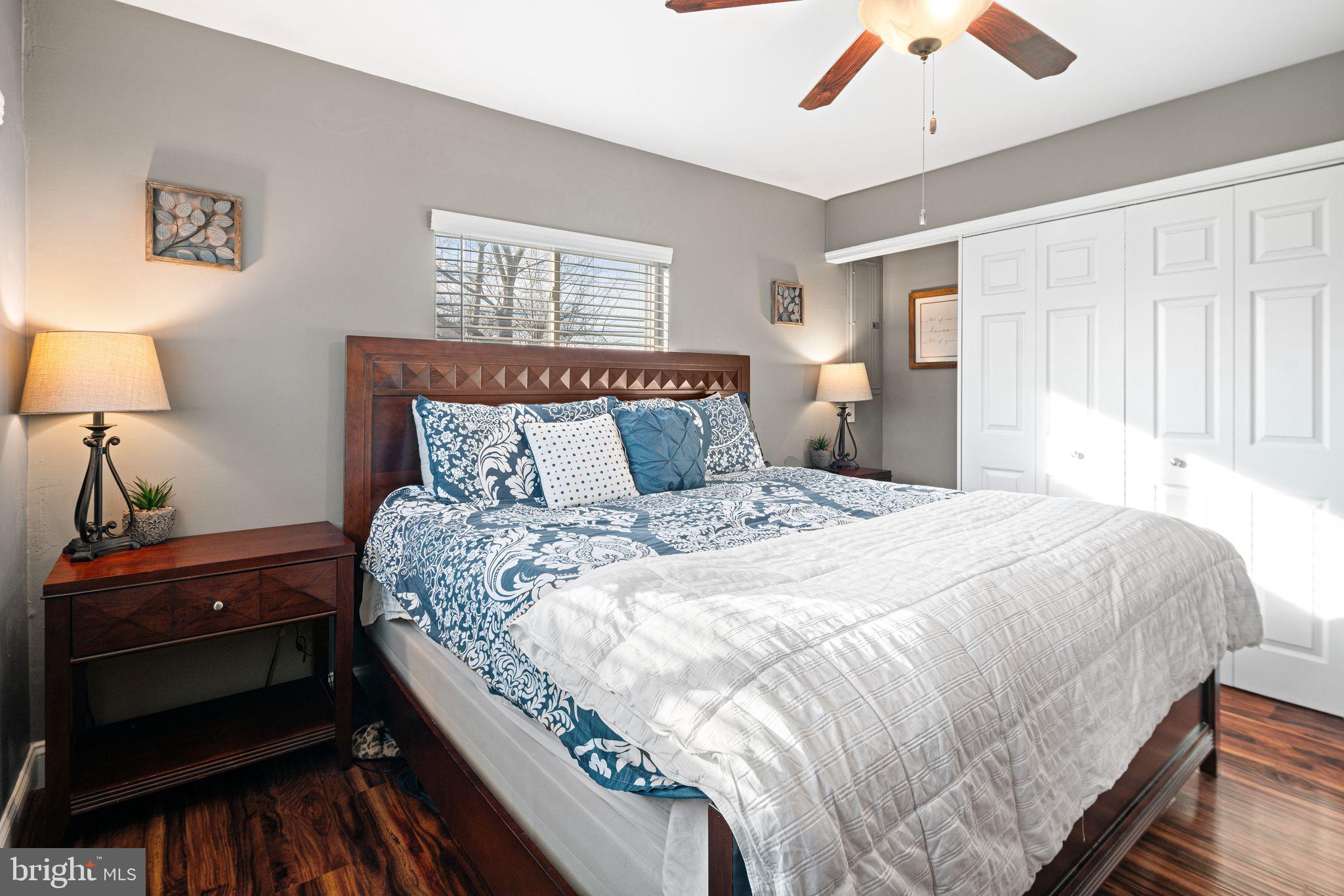 LEVITTOWN - Residential