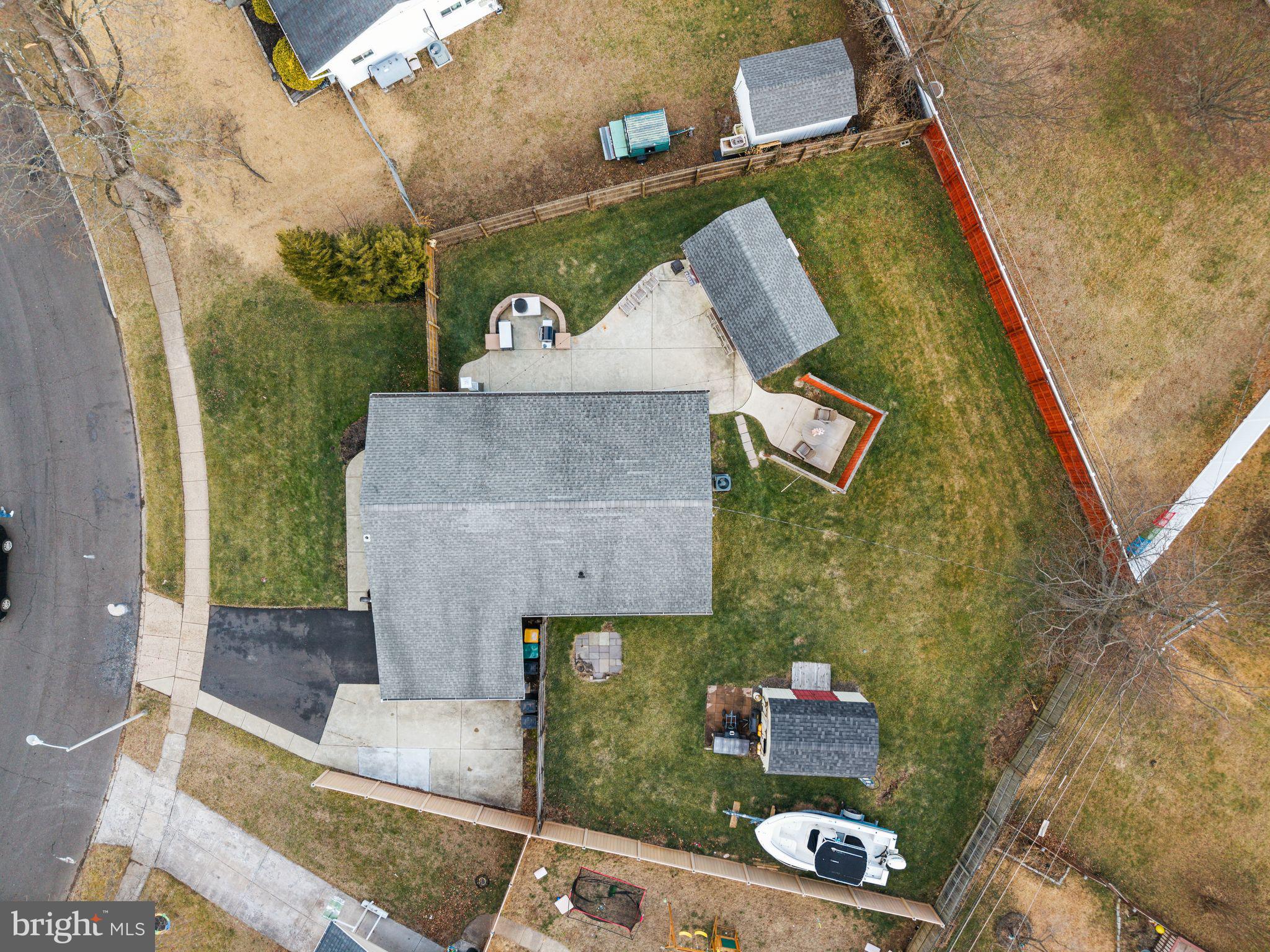 LEVITTOWN - Residential