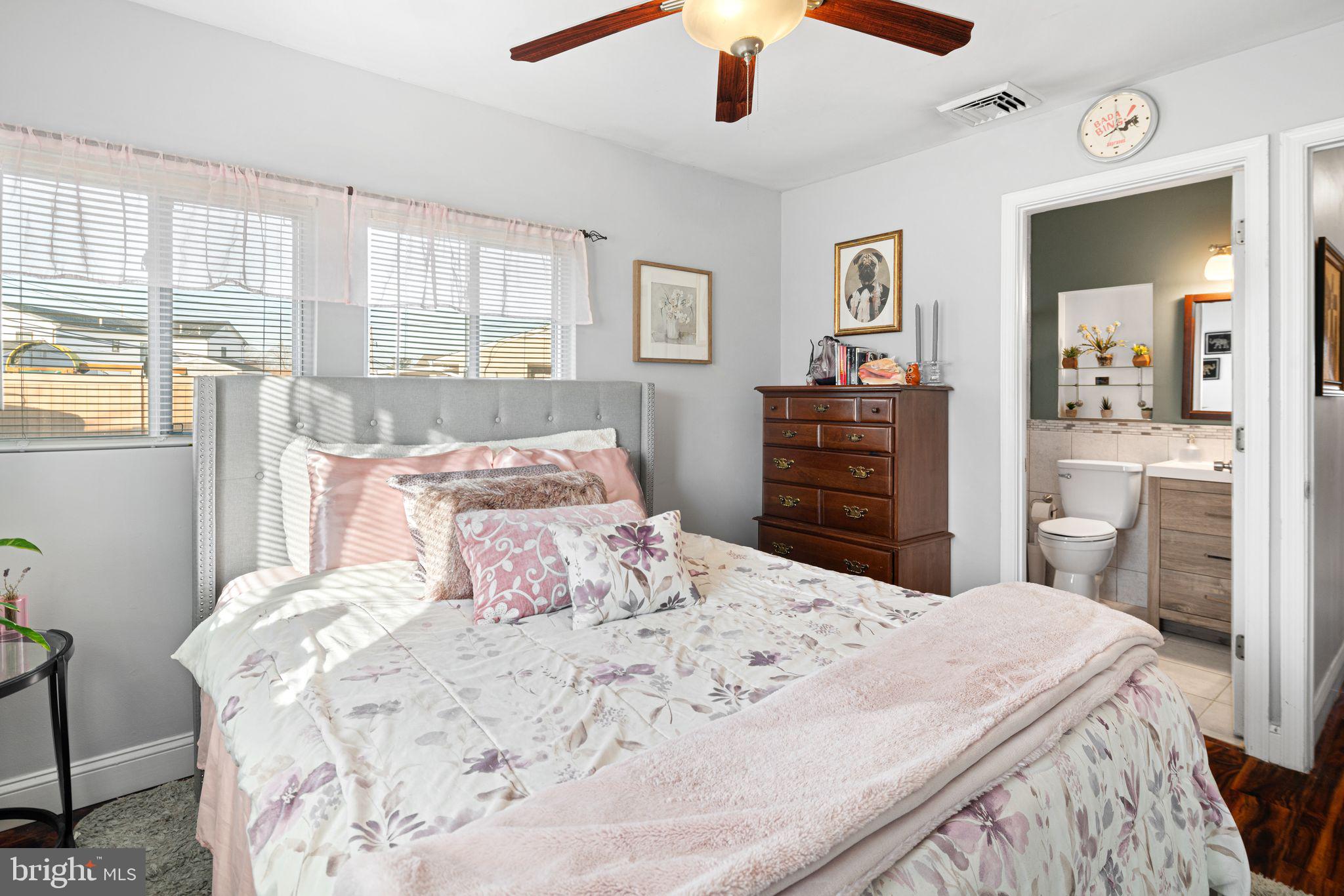 LEVITTOWN - Residential