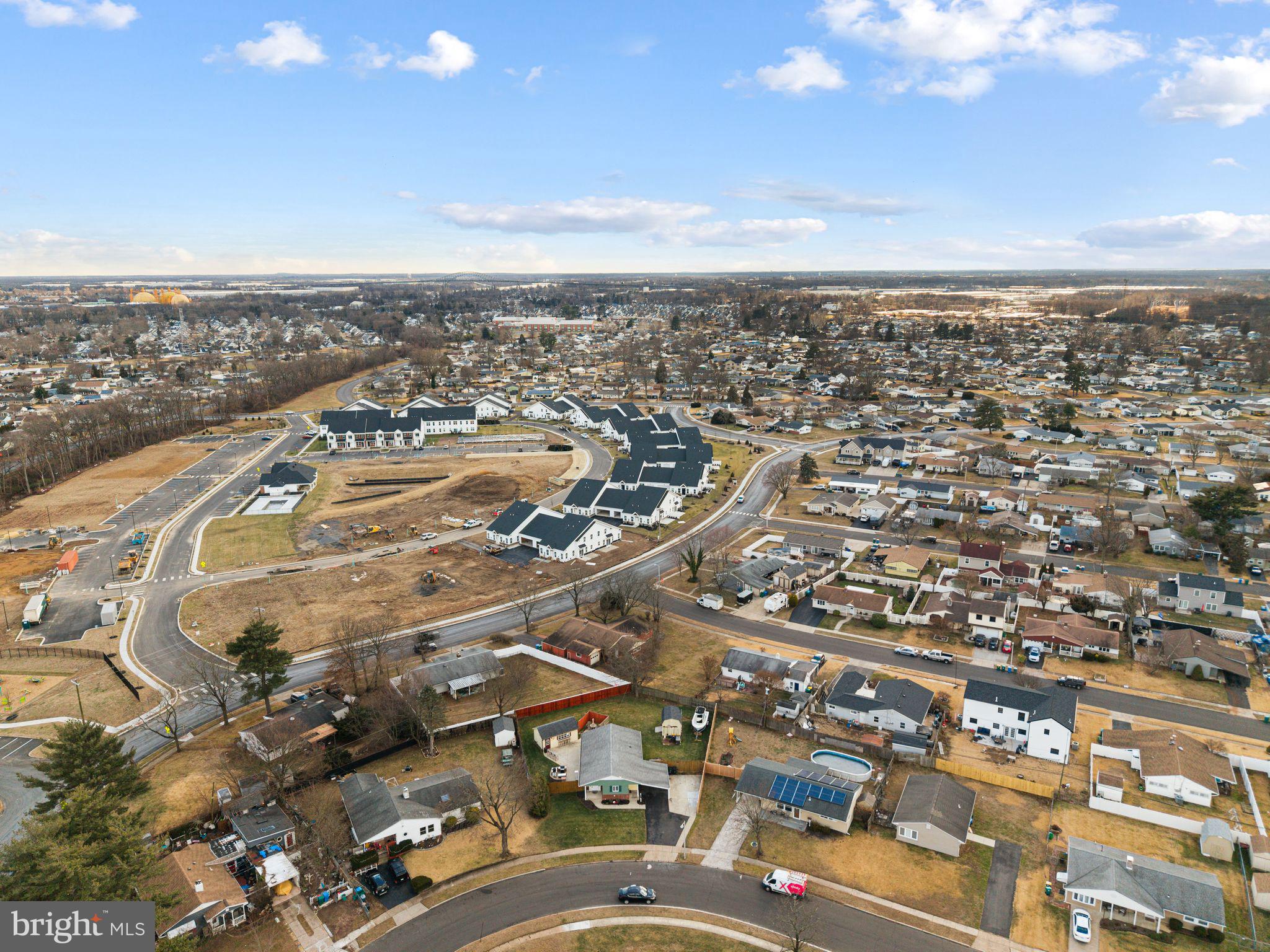 LEVITTOWN - Residential