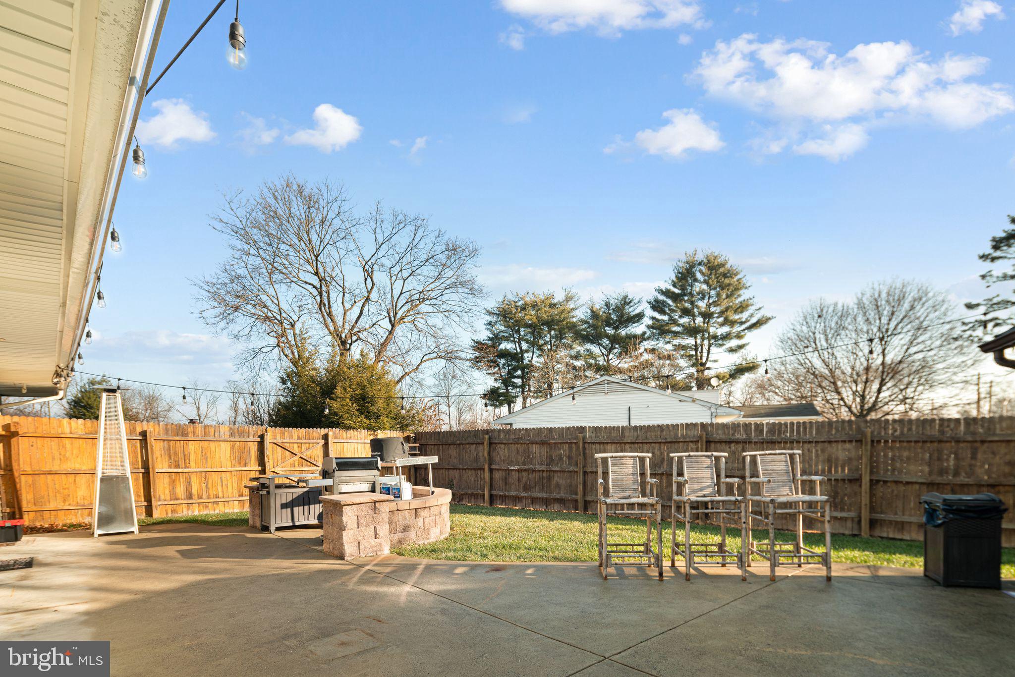 LEVITTOWN - Residential