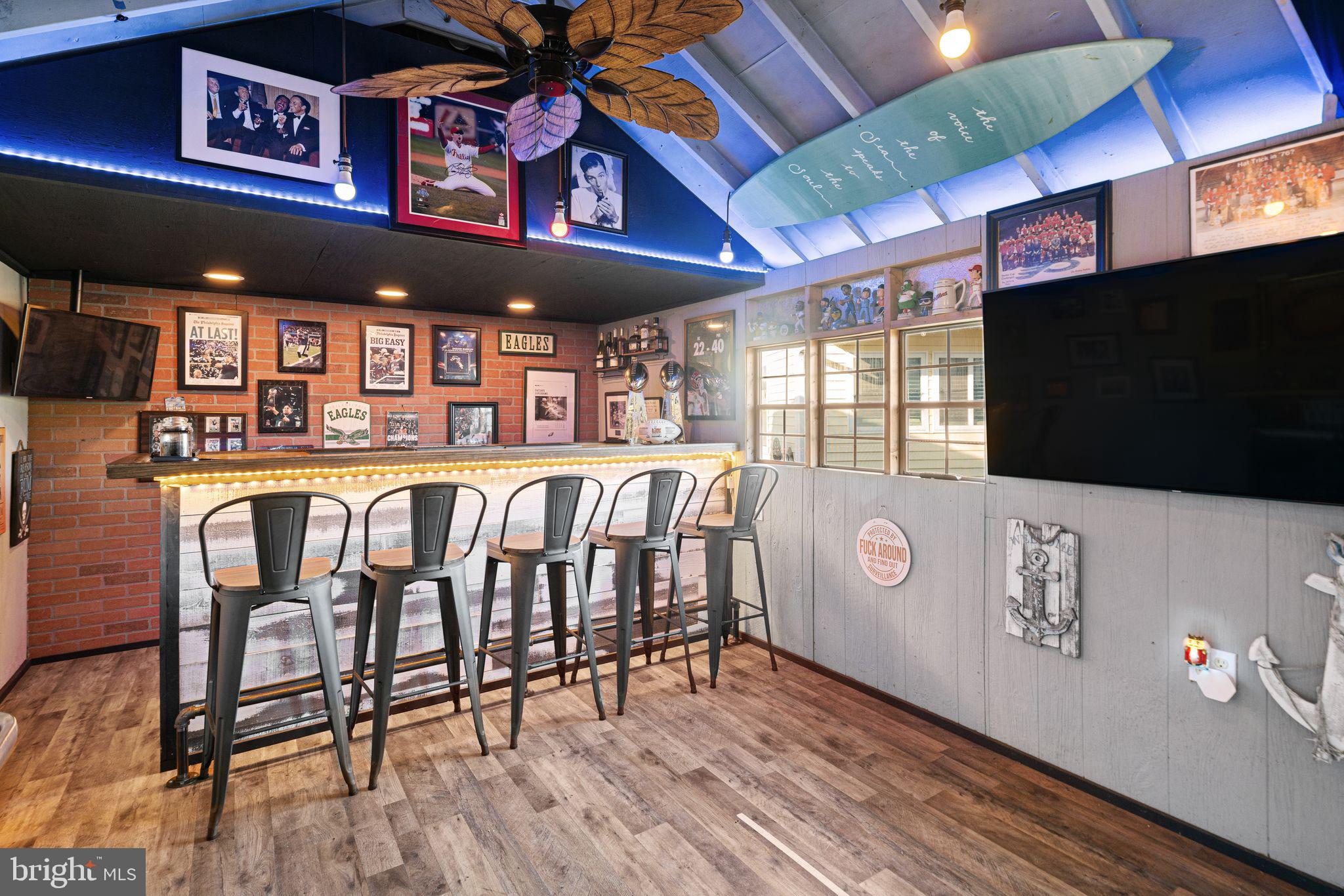 LEVITTOWN - Residential