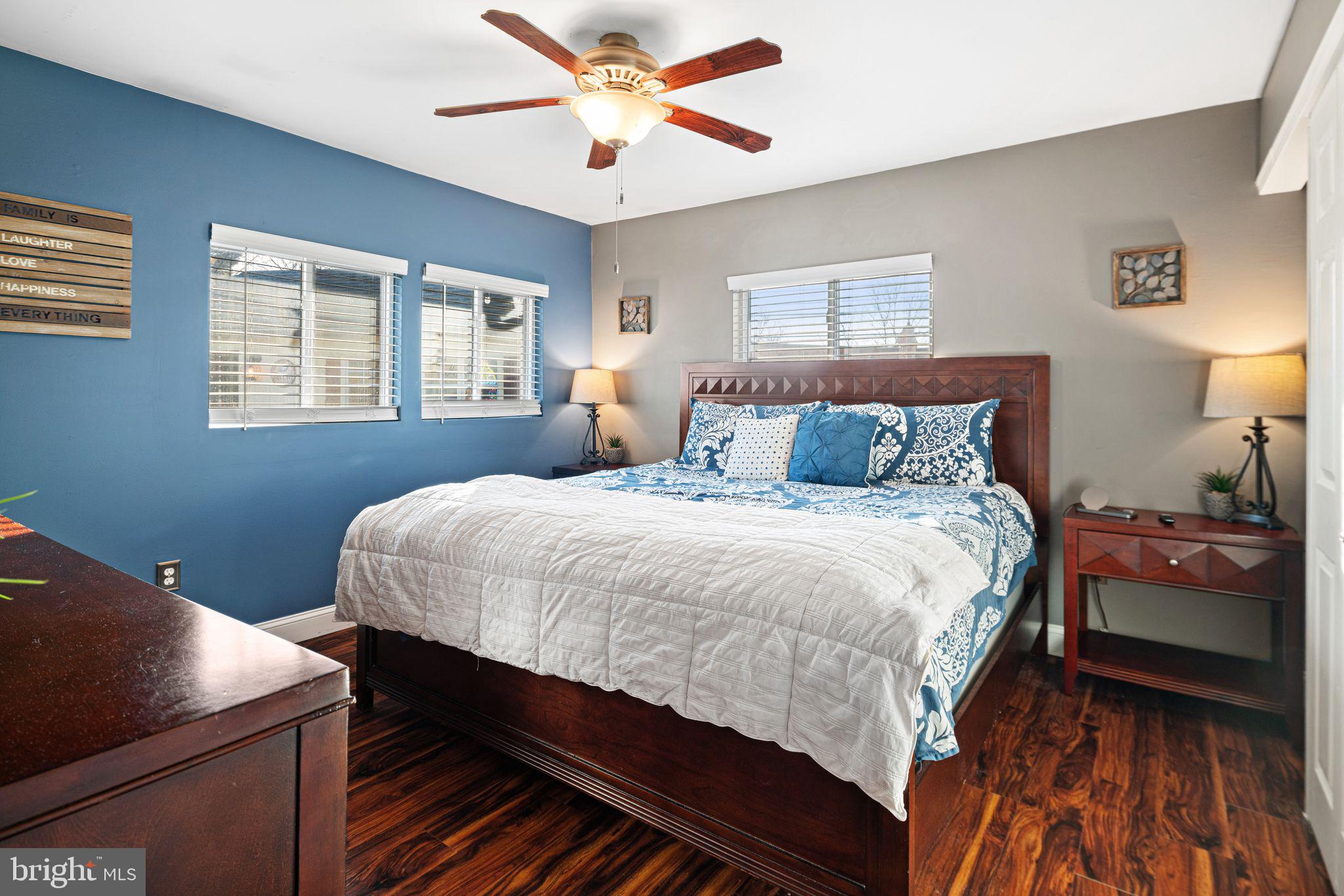 LEVITTOWN - Residential