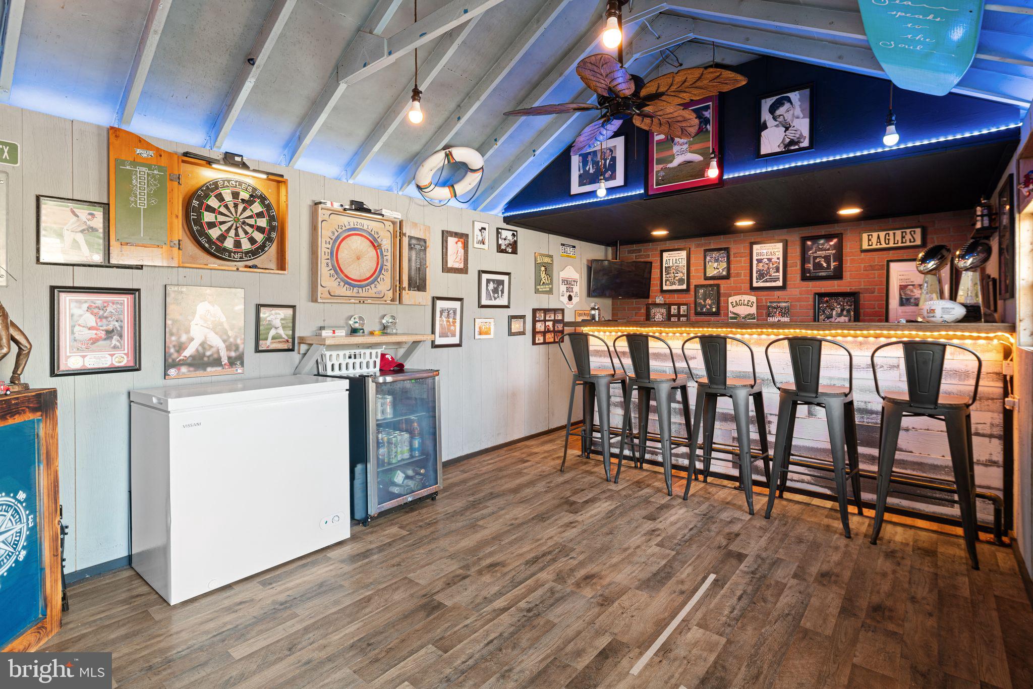 LEVITTOWN - Residential