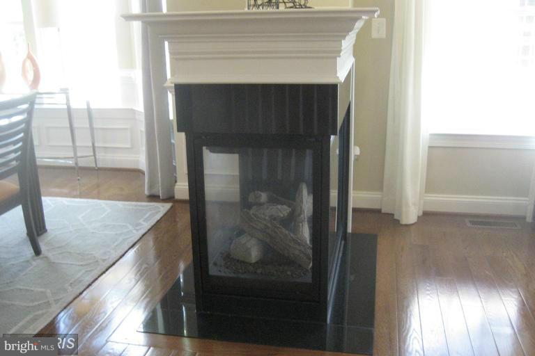 SEVEN HILLS - Residential Lease