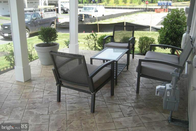 SEVEN HILLS - Residential Lease