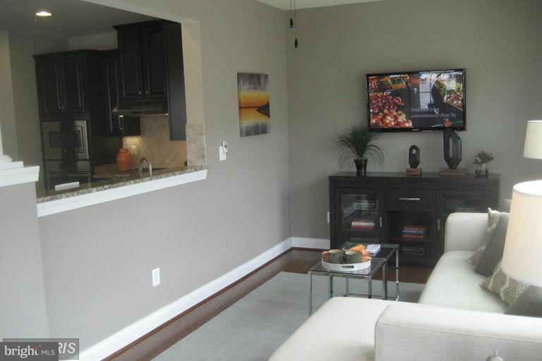 SEVEN HILLS - Residential Lease