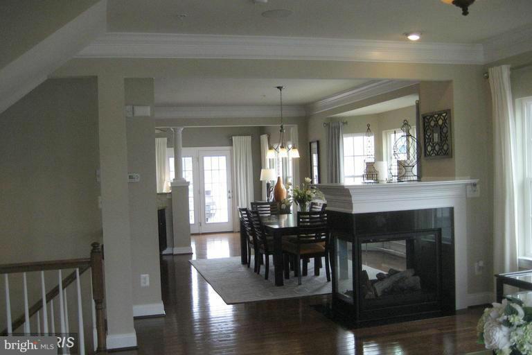 SEVEN HILLS - Residential Lease