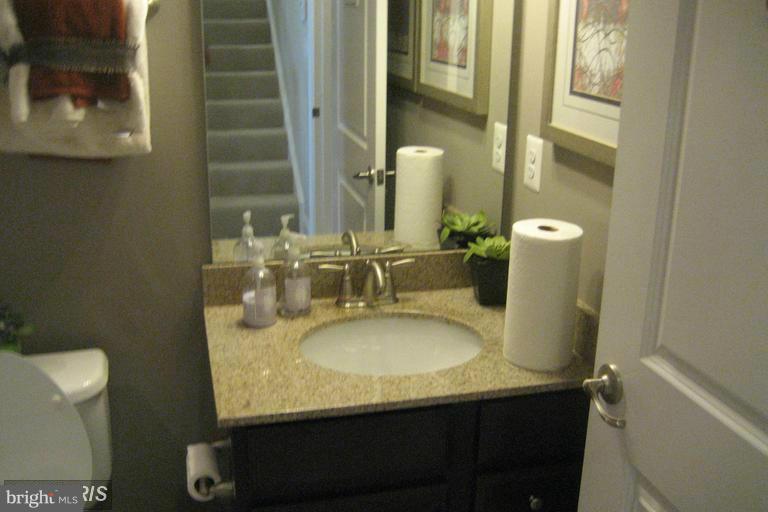 SEVEN HILLS - Residential Lease