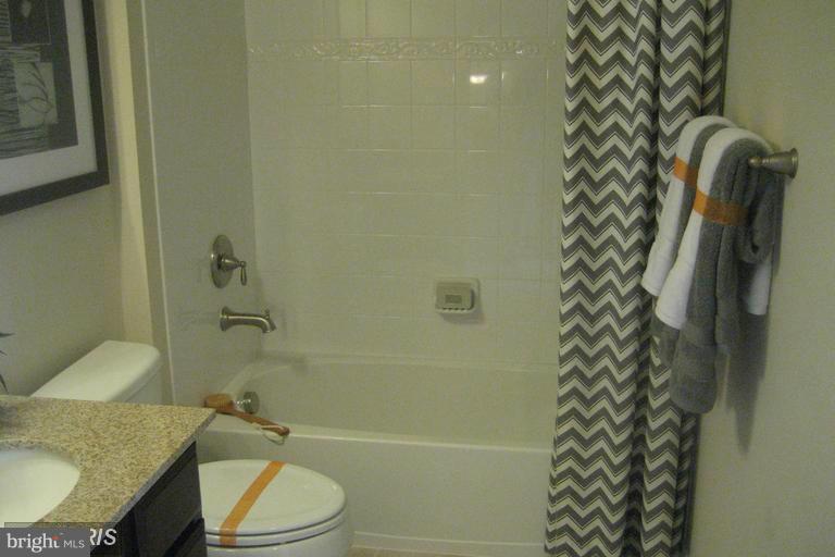 SEVEN HILLS - Residential Lease