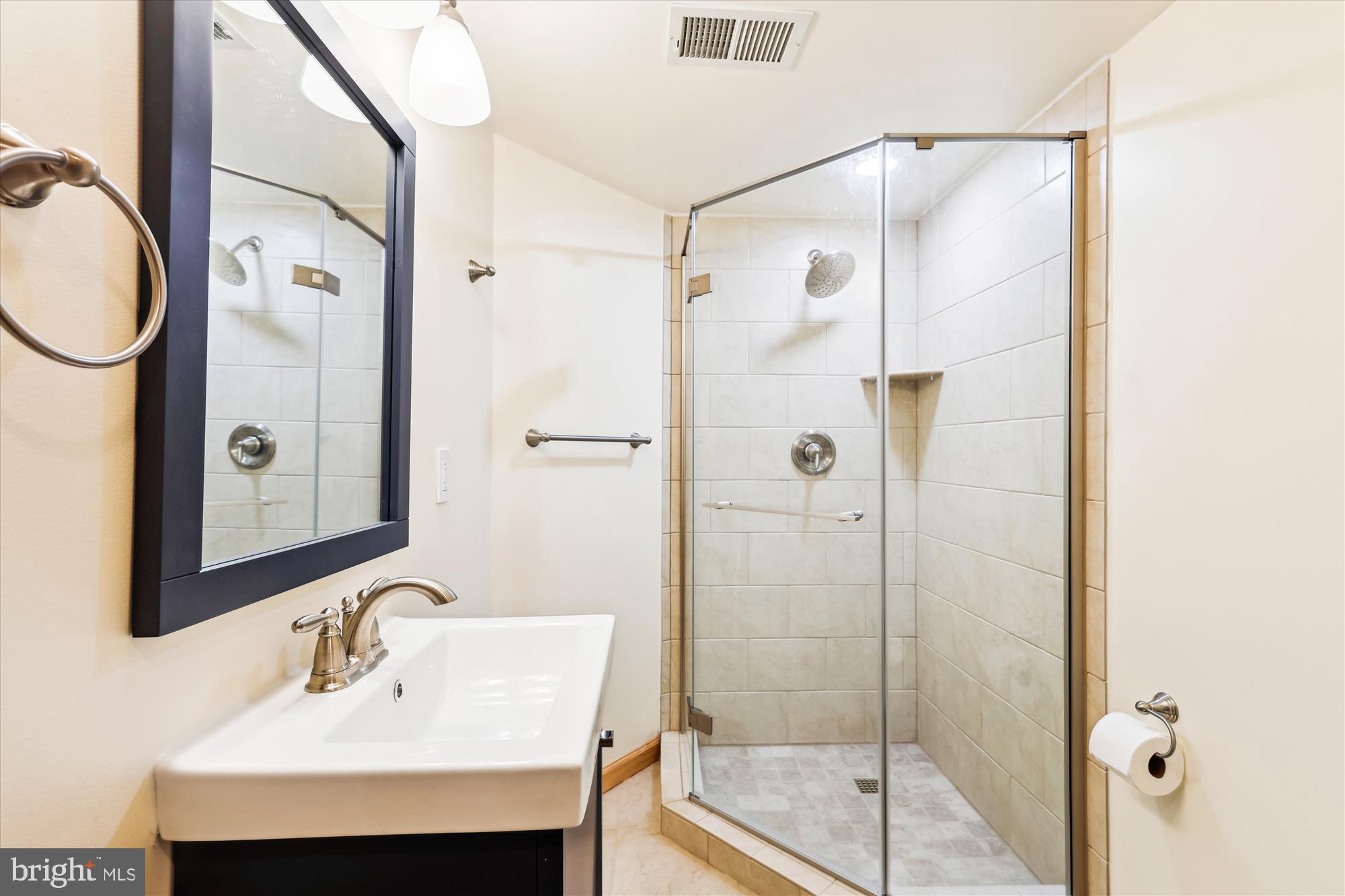 LINCOLNIA PARK - Residential