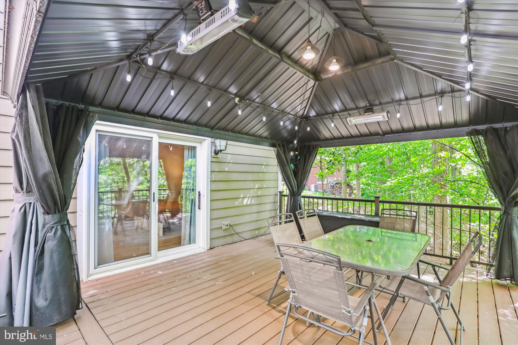 LINCOLNIA PARK - Residential