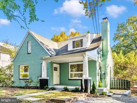 8203 GREENWOOD AVENUE TAKOMA PARK MD 20912