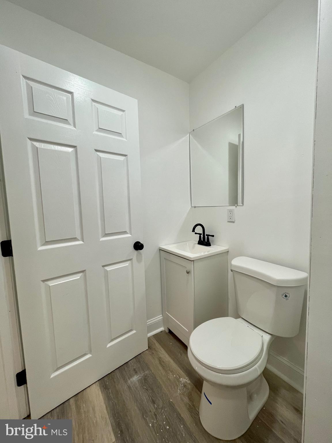 COLONIAL VILLAGE - Residential