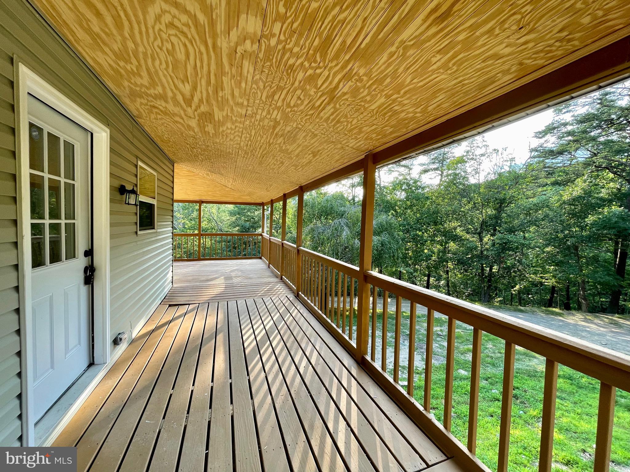 COLONIAL VILLAGE - Residential