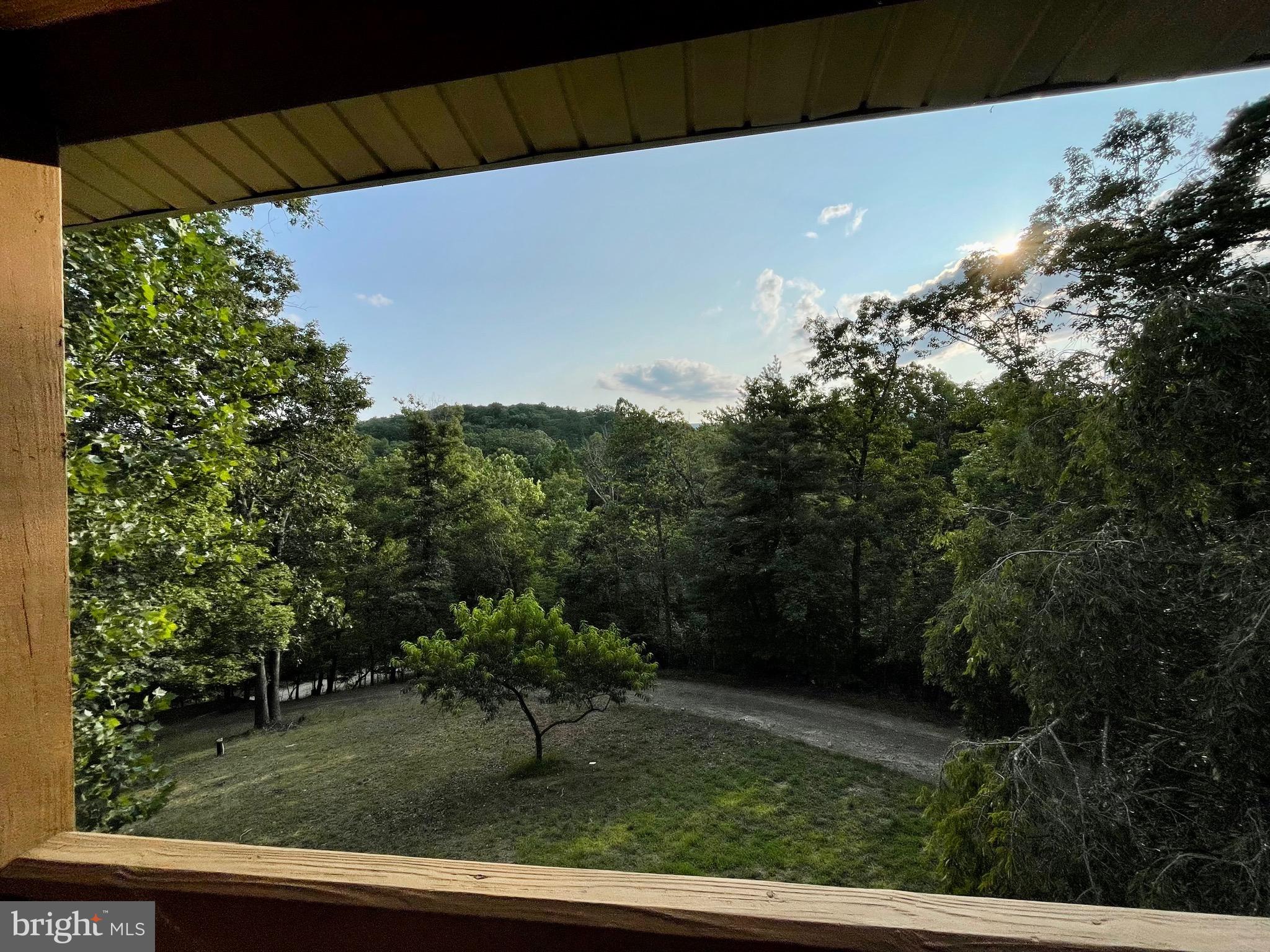 COLONIAL VILLAGE - Residential