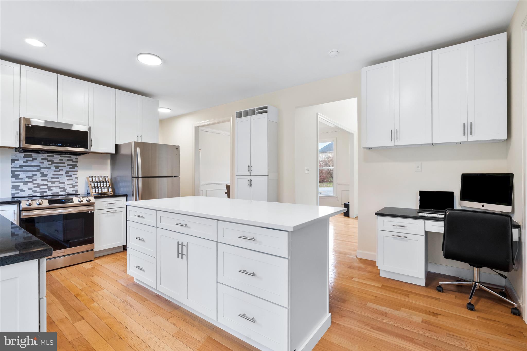 11411 WOODVIEW DRIVE