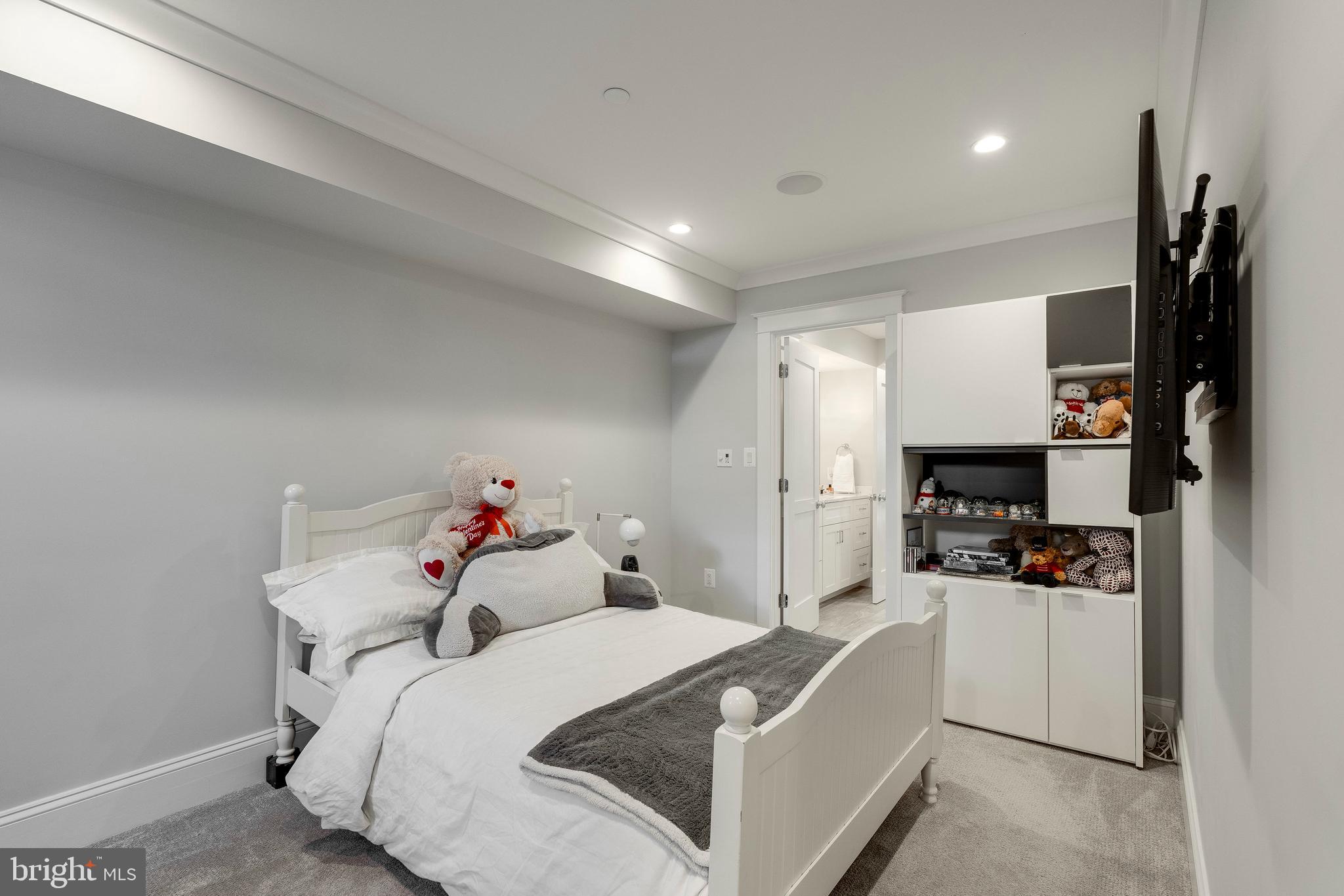 BURLEITH - Residential