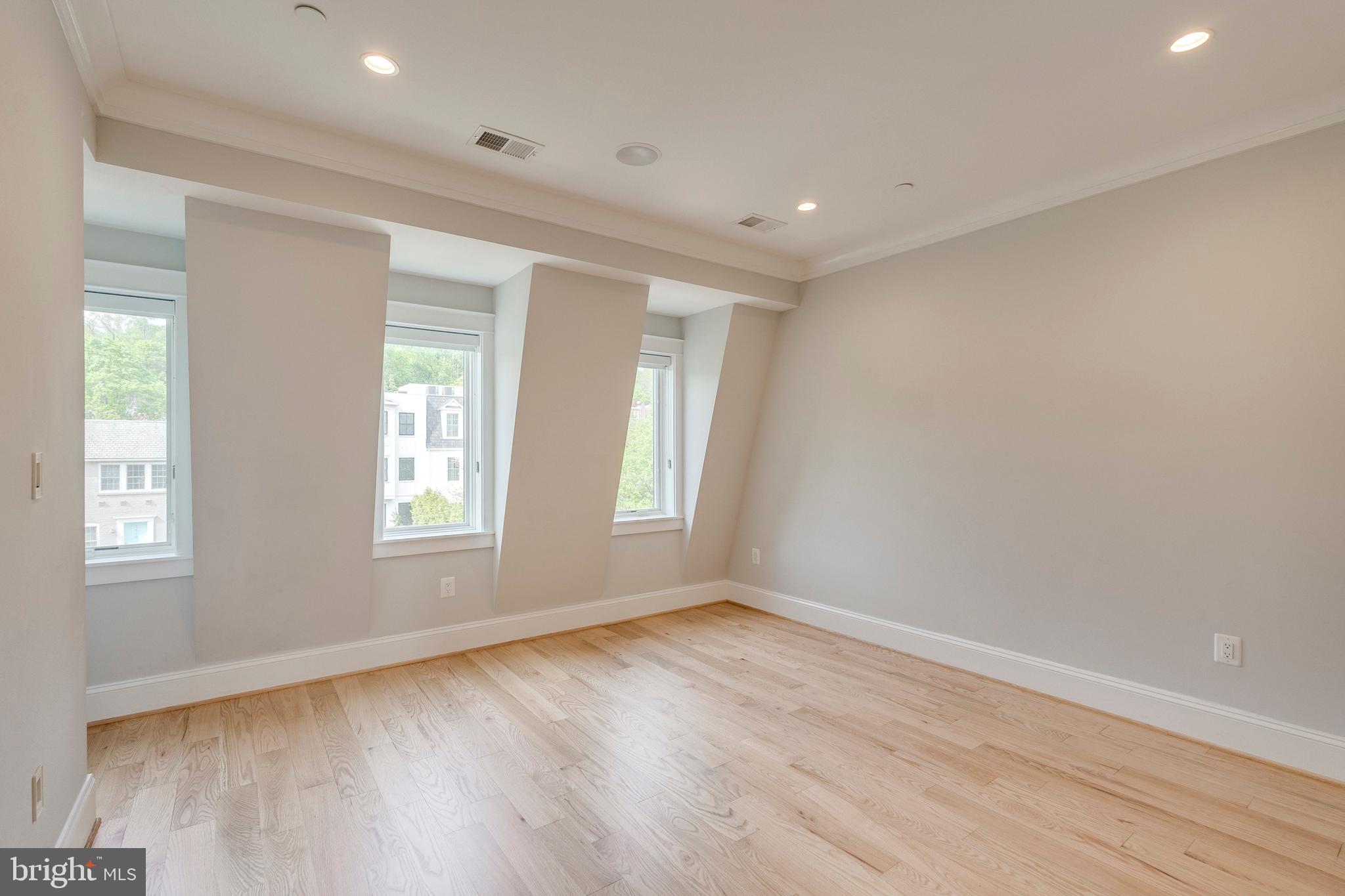 BURLEITH - Residential