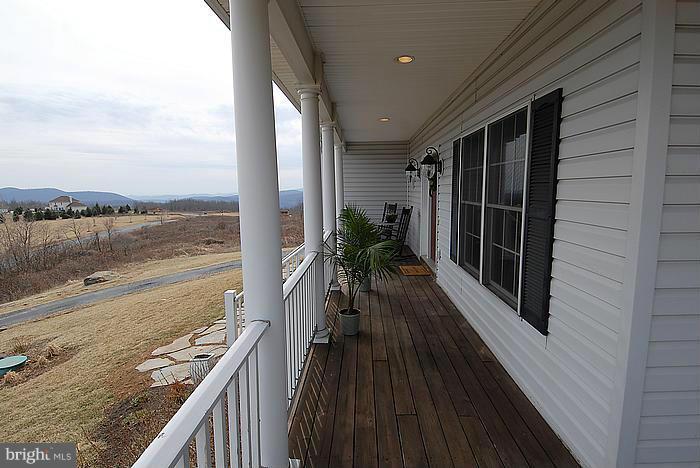 FREEZELAND MANOR - Residential