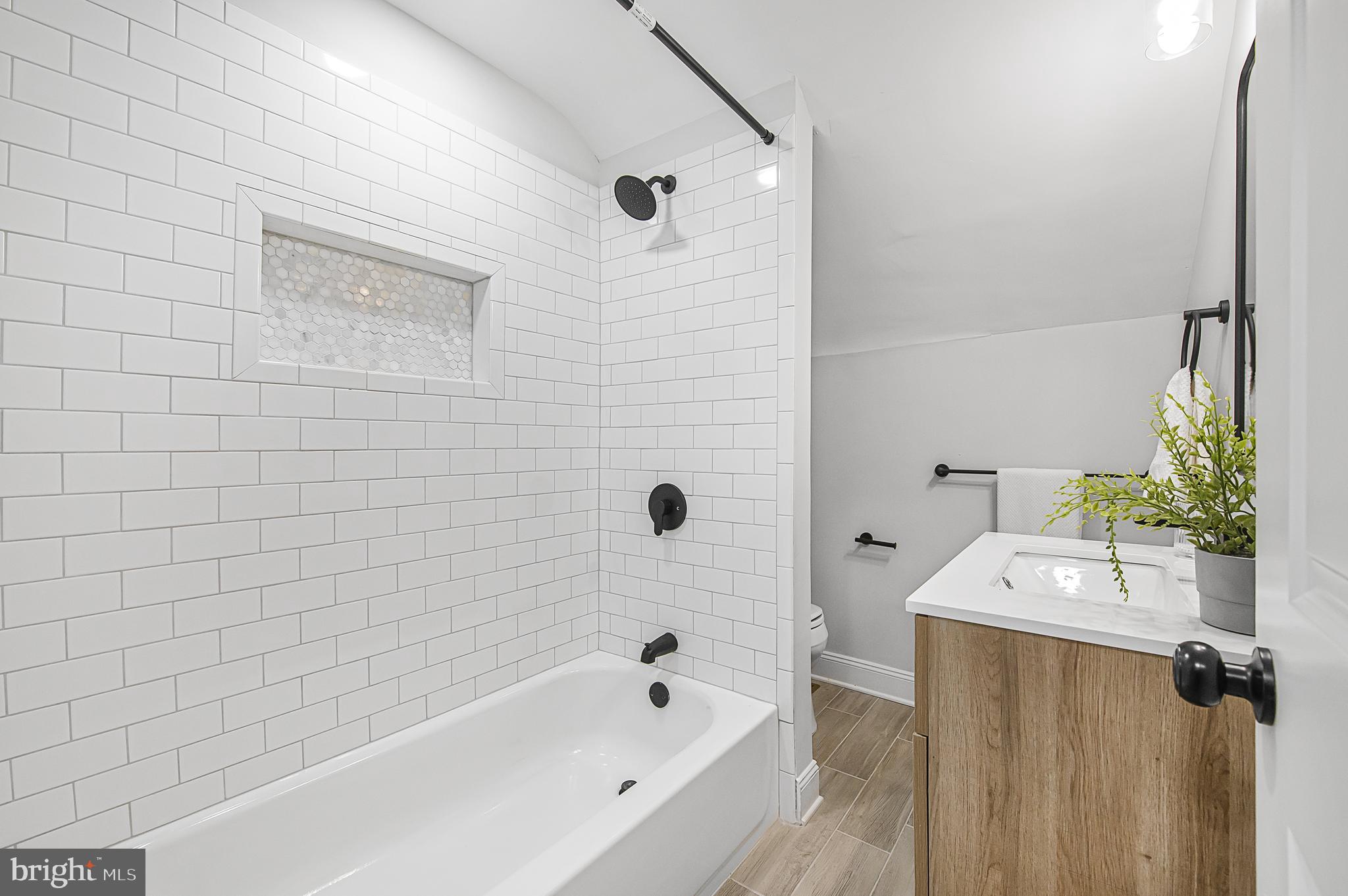 CUSTIS WOODS - Residential