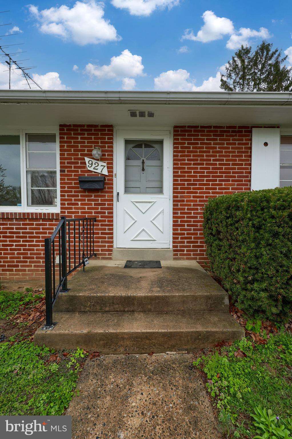 8TH WARD - Residential