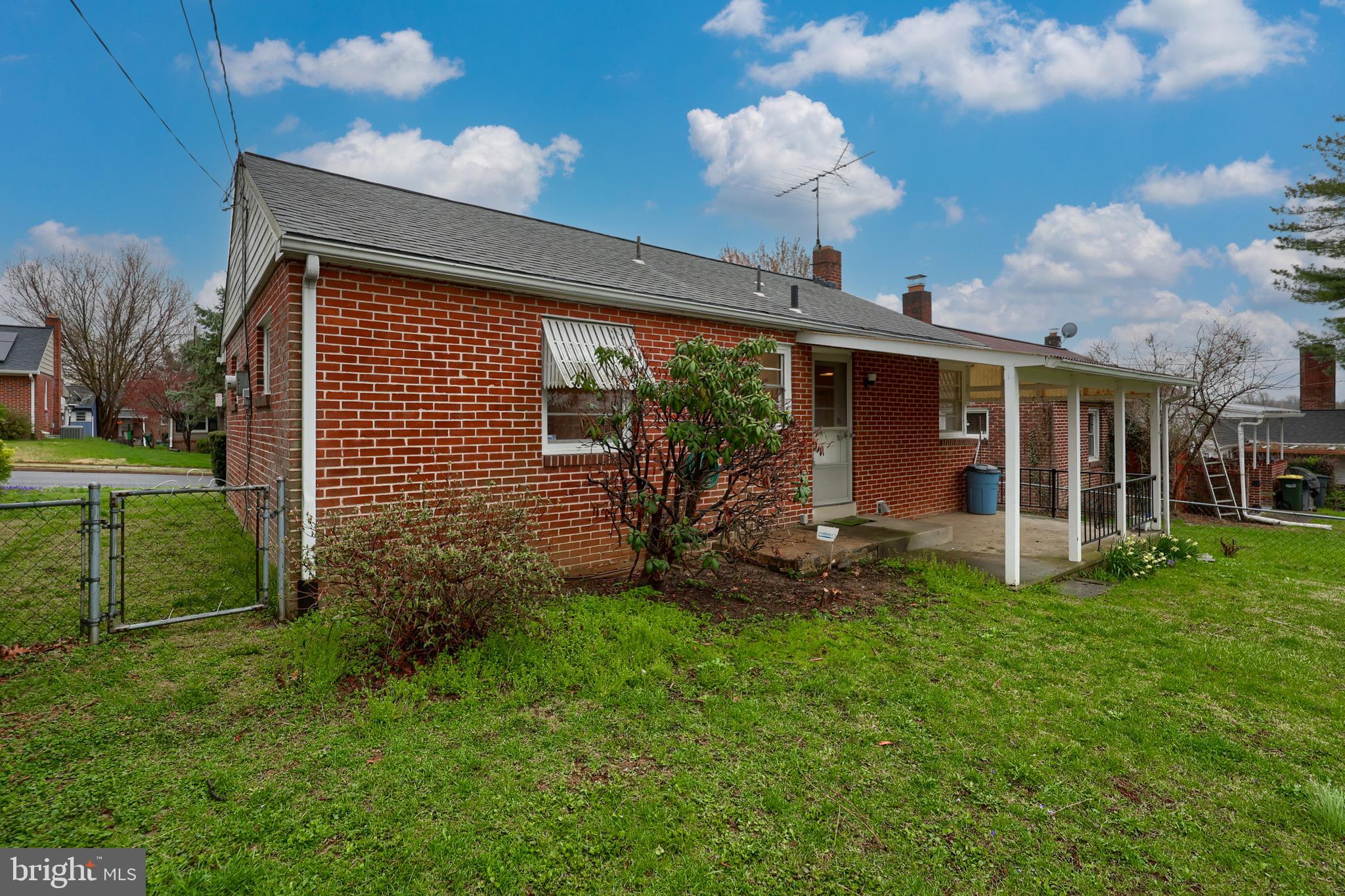 8TH WARD - Residential