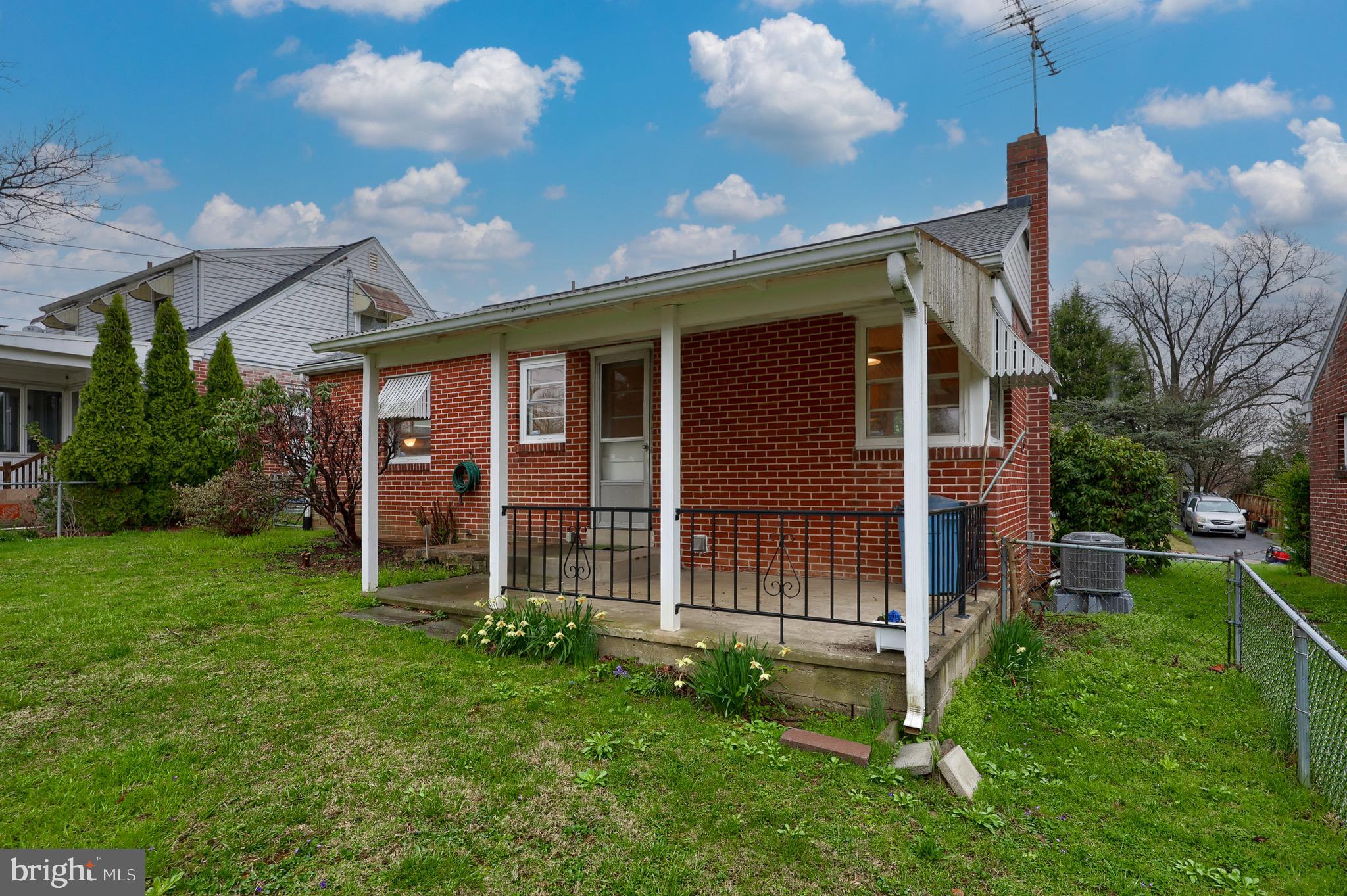 8TH WARD - Residential