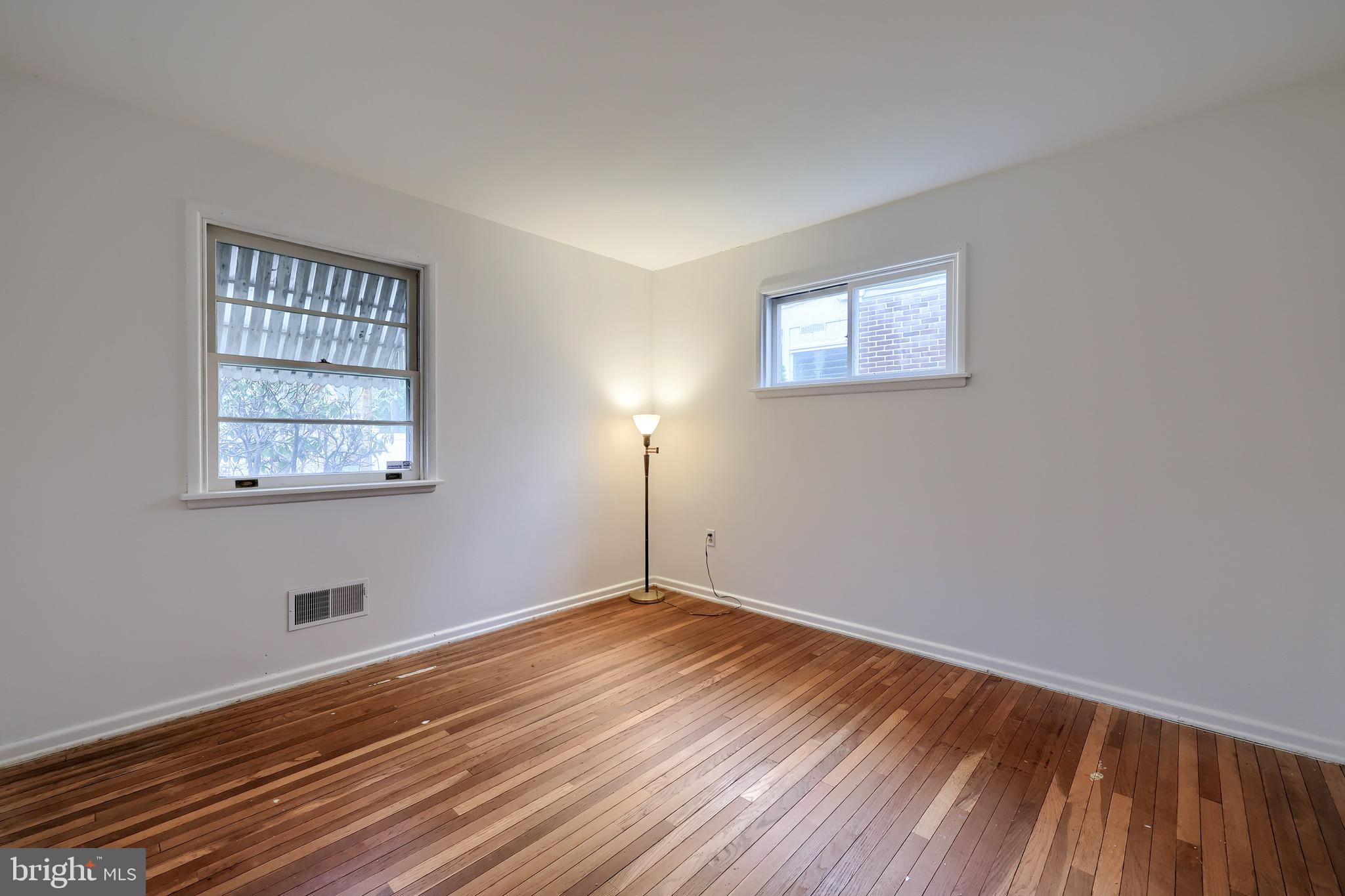 8TH WARD - Residential