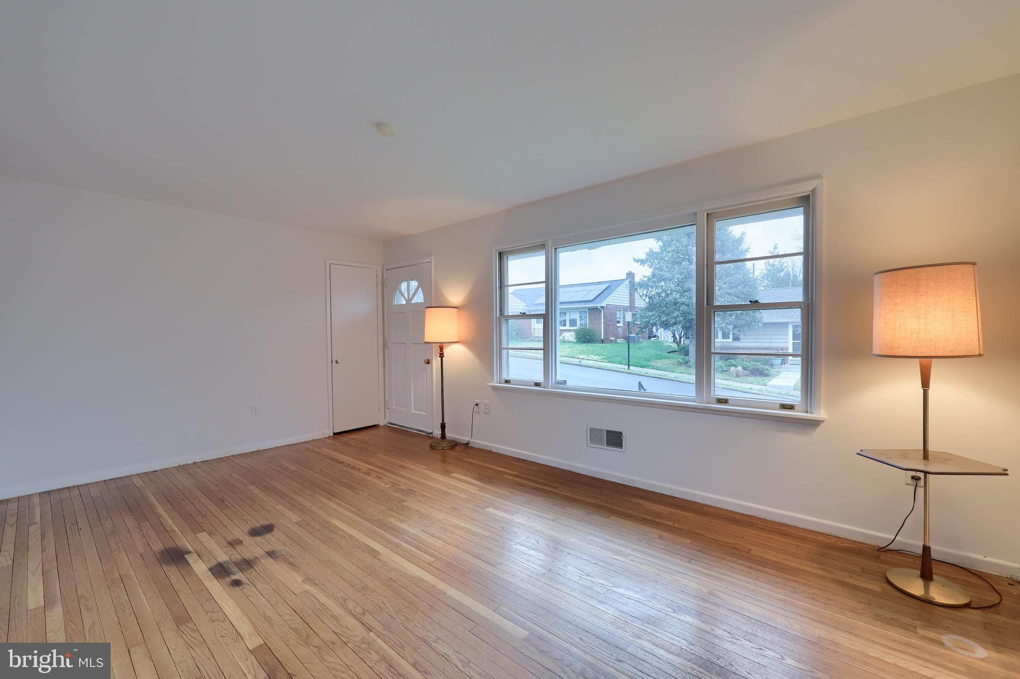 8TH WARD - Residential