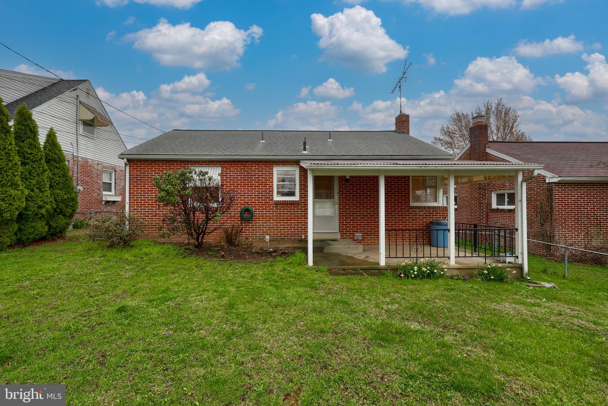 8TH WARD - Residential