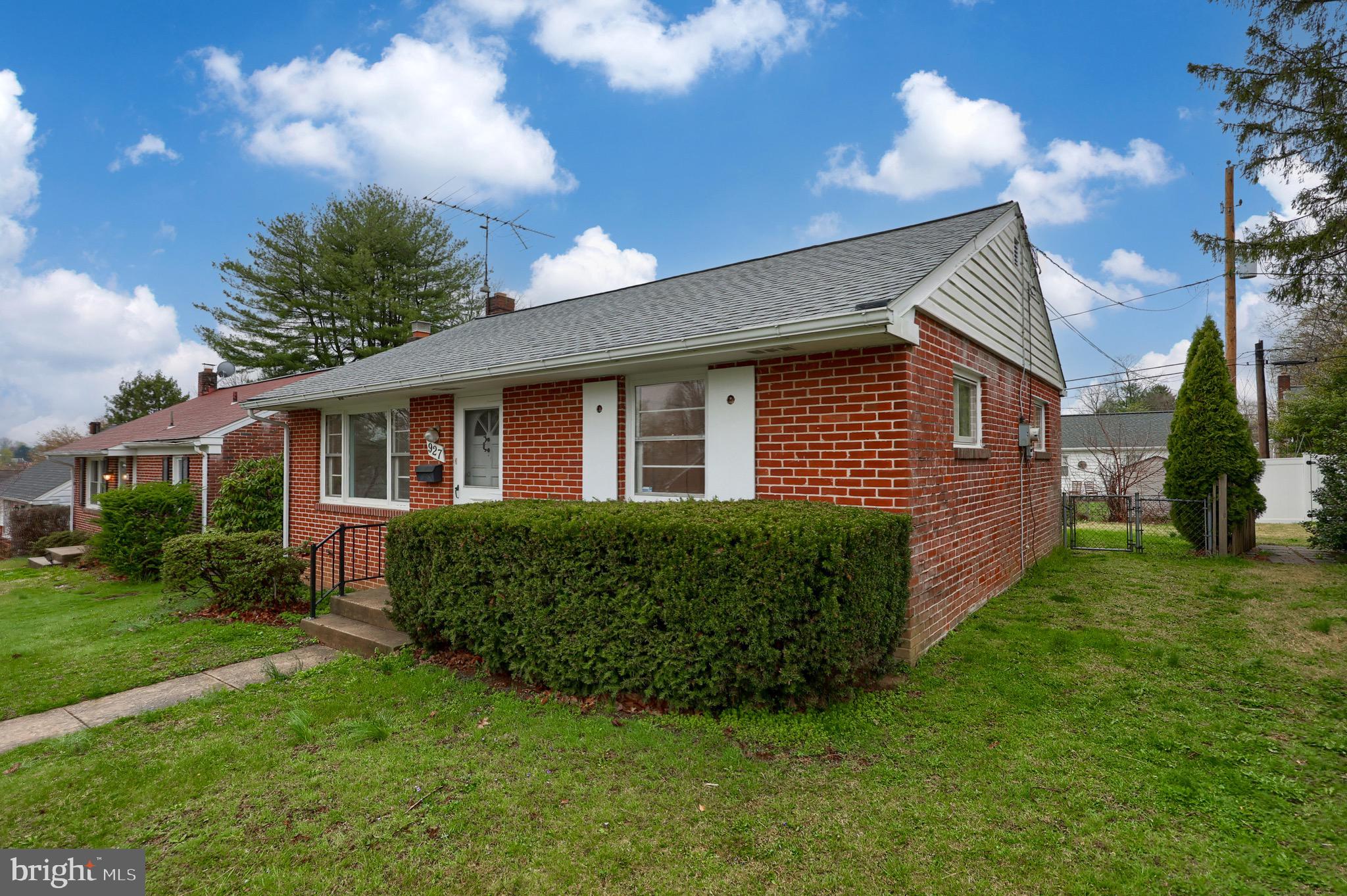 8TH WARD - Residential